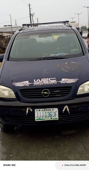 A picture of Opel zafira