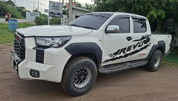 A picture of TUNDRA KIT TOYOTA HILUX VIGO 2 5 DOUBLE CAB 4X4