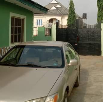 A picture of 2001 TOYOTA CAMRY ENVELOPE FISH
