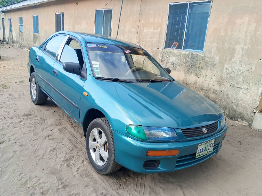A picture of Mazda 323 protege
