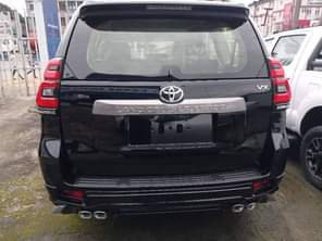 A picture of Distress distress Brand new land cruiser Prado going for as