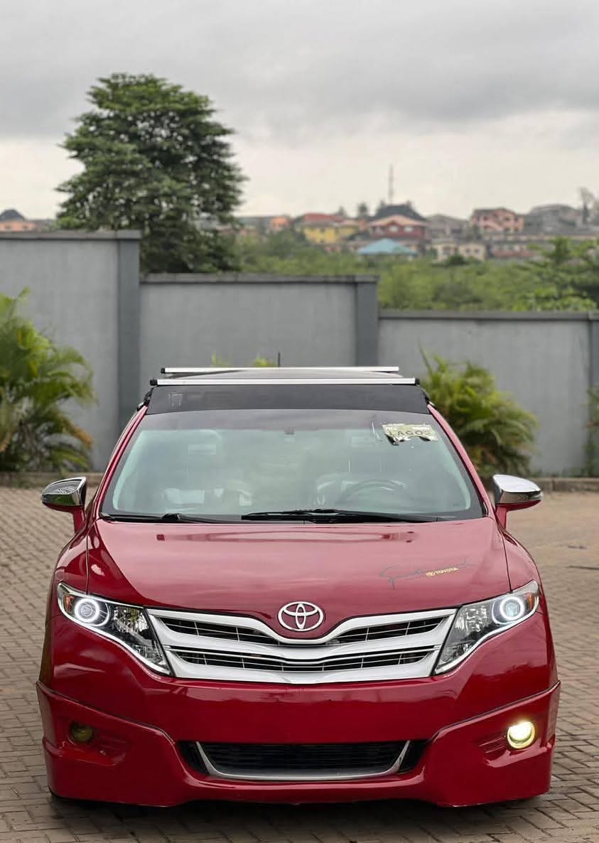 A picture of 2013 Toyota venza