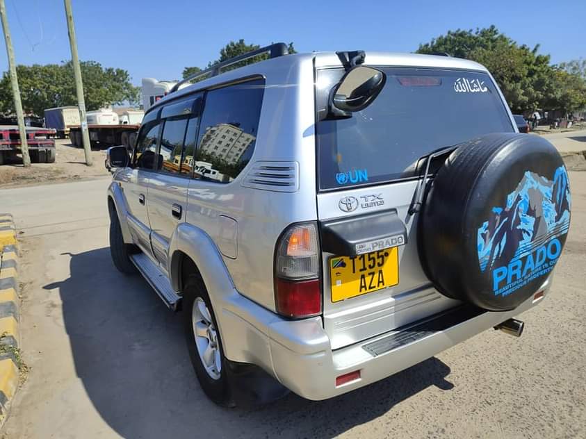 A picture of TOYOTA LAND CRUISER PRADO TX 3NGINE 1KZ AUTOMATIC 4WHEEL DRIVE