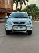 A picture of Toyota Harrier 2 4cc