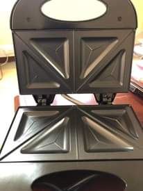 A picture of Blender na sandwich maker