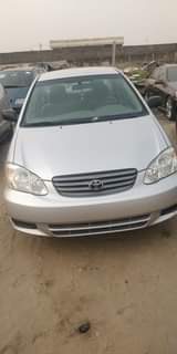 A picture of toyota camry 2004 LE