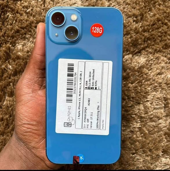 A picture of iphone piece