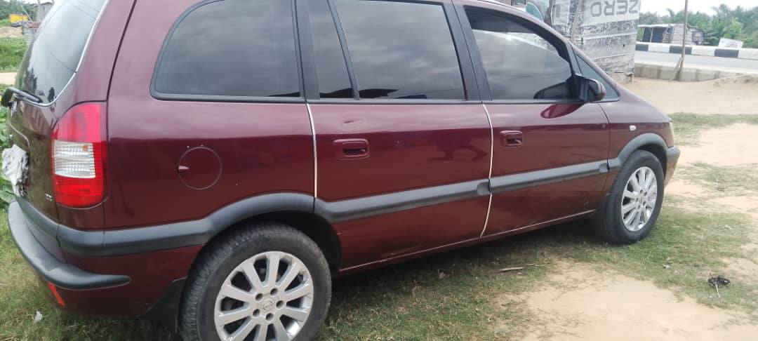 A picture of Opel Zafira