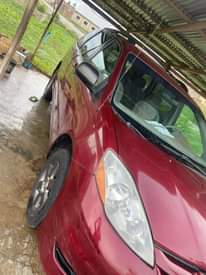 A picture of Clean Toyota sienna not register