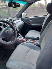 A picture of 05 Toyota Highlander Full option As neat as direct Belgium