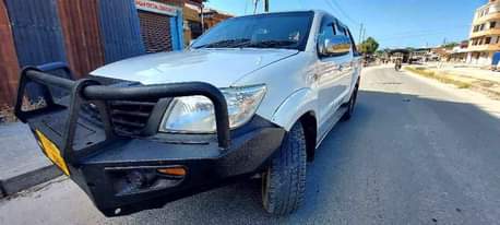 A picture of TOYOTA HILUX DOUBLE CABIN 30 MILLION