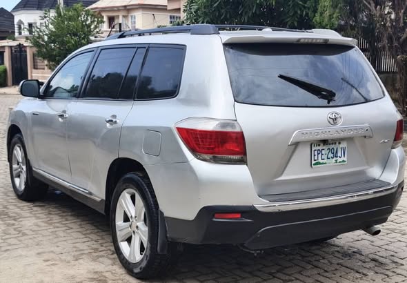 A picture of 2010 Toyota Highlander