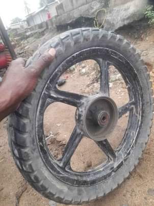 A picture of Rimu zimenyooka sanaaaaa tvs Ya mbele elfu 30 Ya nyuma