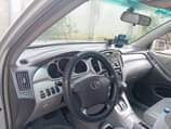 A picture of TOYOTA HIGHLANDER 2004