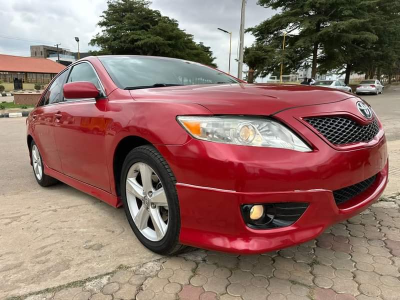 A picture of Tokunbo 2011 Toyota Camry sport pure first body pan V4