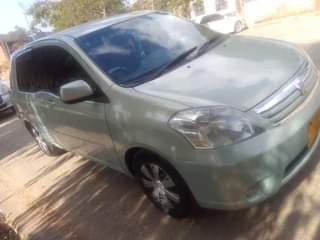 A picture of Toyota raum