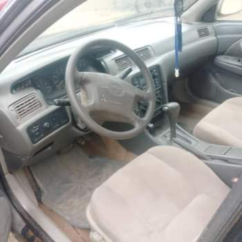 A picture of Toyota Camry tiny light 2000