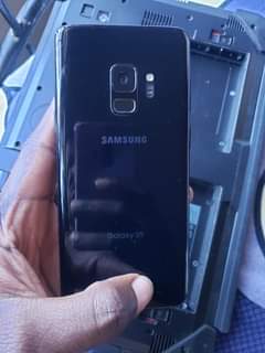 A picture of Samsung s9