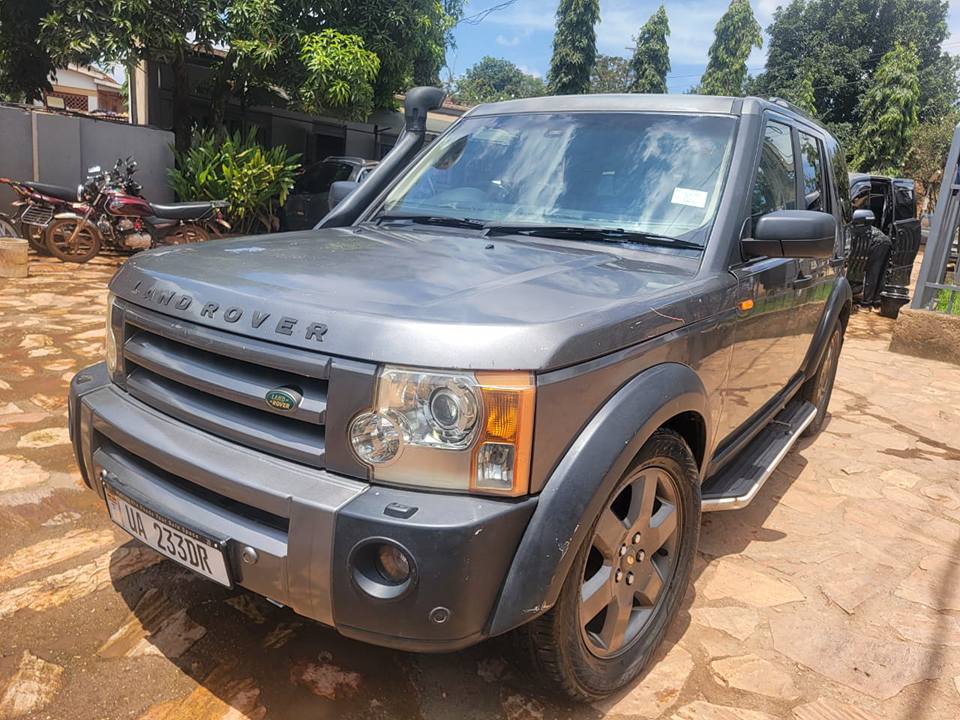 A picture of Discovery3 2010 for sale 70millions call 0755622807