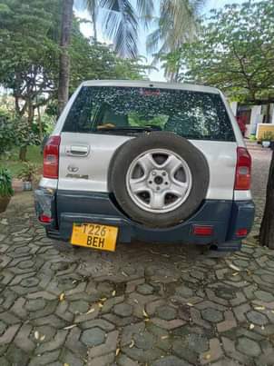 A picture of 0715312360 0620468710