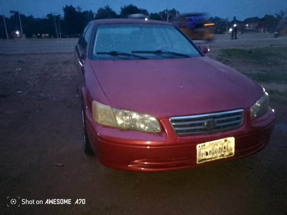 A picture of 2001 Toyota Camry Envelope