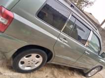 A picture of Toyota Highlander 06