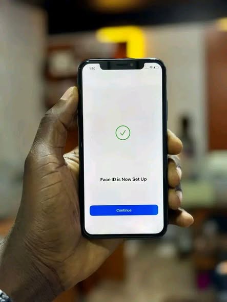 A picture of Iphone x