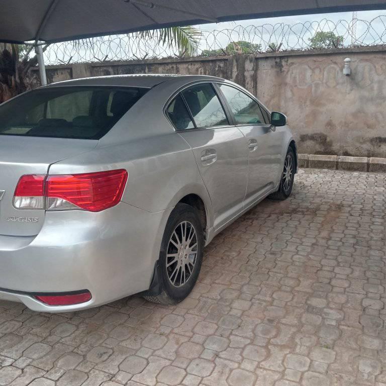 A picture of 2013 Toyota Avensis