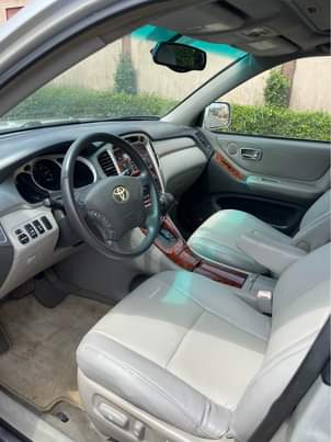 A picture of First body Barely drive Highlander 2005