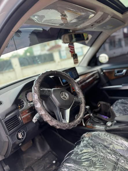 A picture of DISTRESS SALE 2011 MERCEDES BENZ GLK 350 AVAILABLE 9 5M