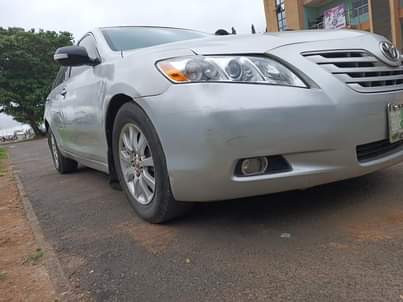 A picture of TOYOTA Camry 2008