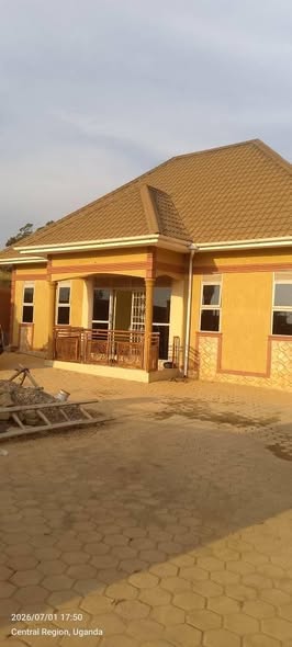 A picture of Family house