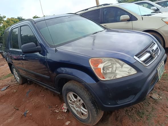 A picture of Honda CRV super distres 2004