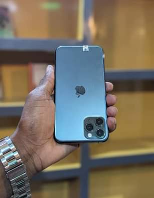 A picture of Iphone 11 pro