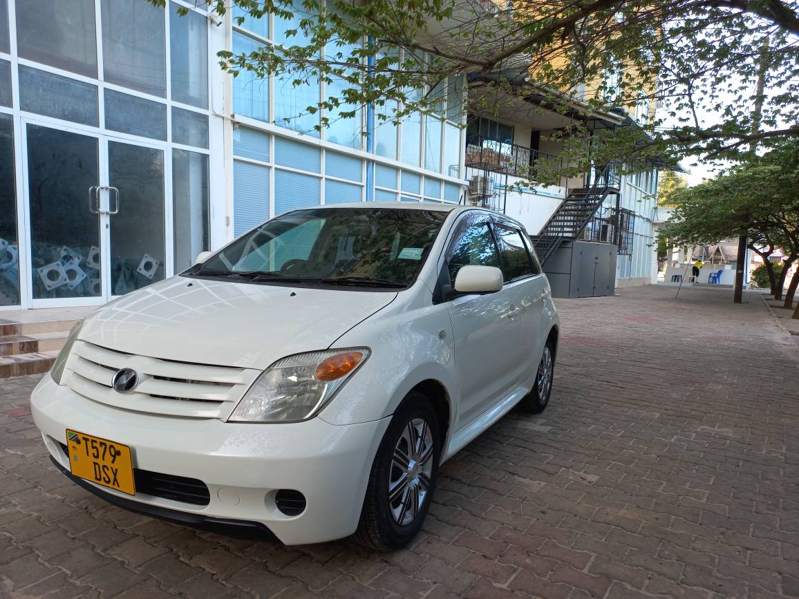 used toyota ist