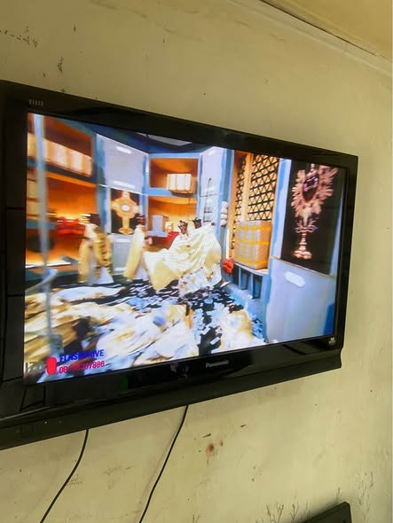 A picture of Neatly used tokunbo 42 inches Panasonic Hd tvs