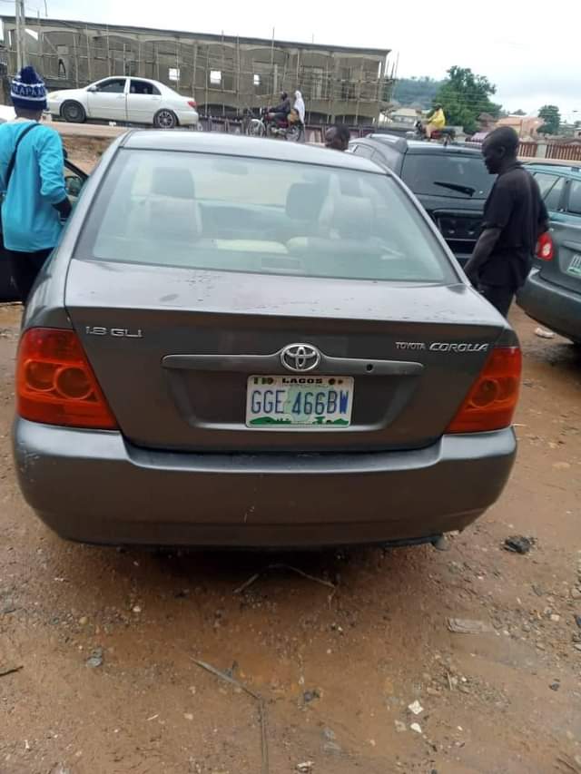 A picture of Very clean and sharp Toyota Corolla bank type
