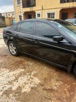 A picture of Acura TL 2004