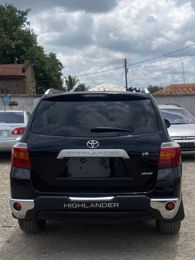 A picture of QUICK SALE An Extremely Clean Used Toyota Higlander 2009 model