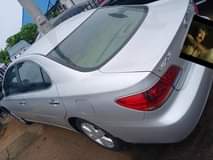 A picture of lexus ES330 in very mint Condition with sound engine AC