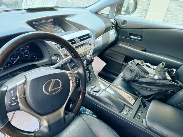 A picture of Toks lexus rx350 AWD