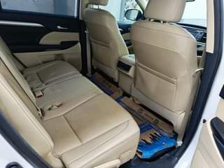 A picture of Toyota Highlander 2014