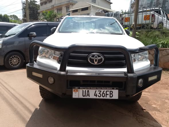 A picture of Toyota D Cabine Manual For Sale 0787181703 0704482571 Call Whatsapp