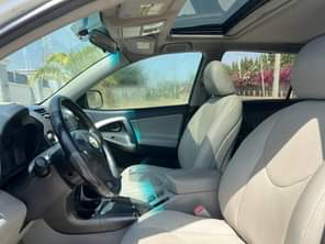 A picture of Very clean 2006 Toyota Rav4 Features Automatic transmission Fabric seats