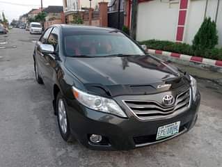 A picture of 4plugs 2010 Toyota Camry Spider