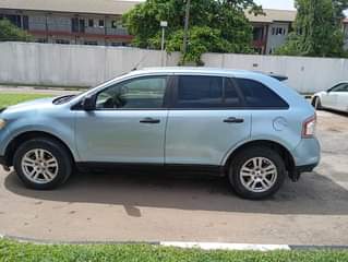 A picture of Ford Edge 2009.