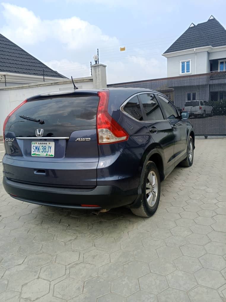 A picture of Neatly used Honda CR v 2013 for sale