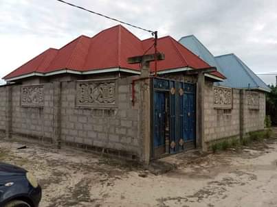 A picture of Nyumba inatupwa mbagala mbande Tambani wilaya ya Temeke jijini Dar