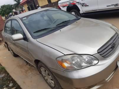 A picture of 2004 Toyota Corolla