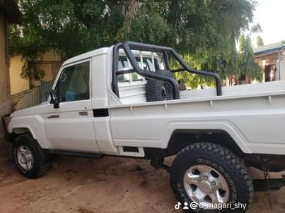 A picture of TOYOTA LANDCRUISER PICK UP